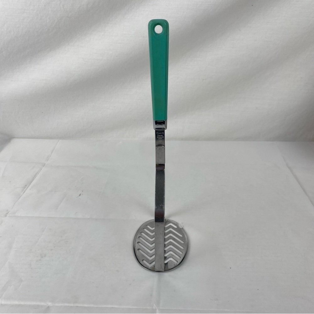 Vintage Maid of Honour Stainless Steel Potato Masher USA teal/turquoise